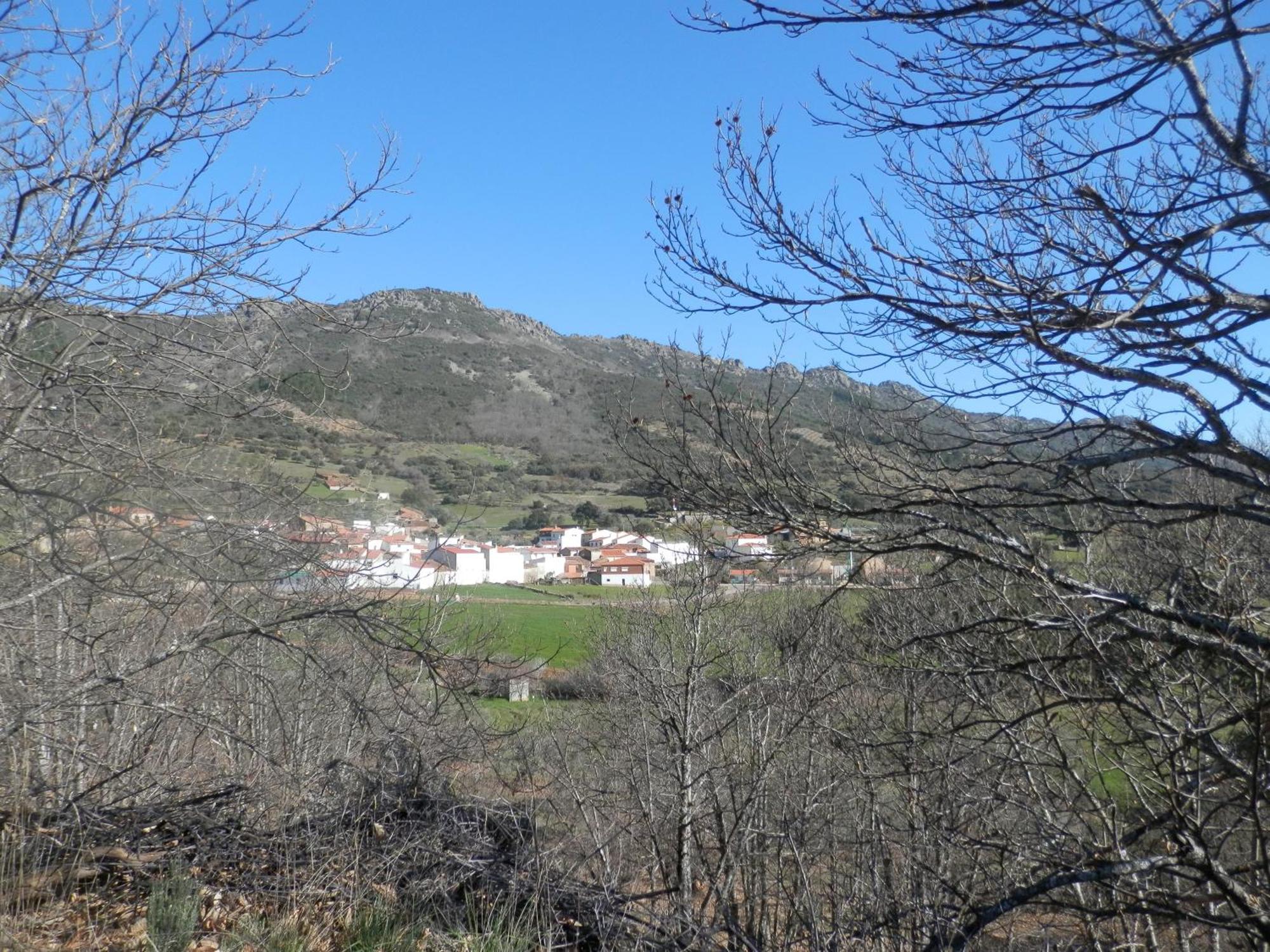 Apartamentos Rurales En Plena Sierra Ла-Калера Экстерьер фото